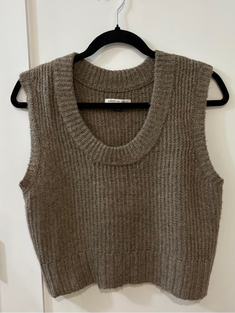 AE Whoa So Soft Scoop Neck Vest
